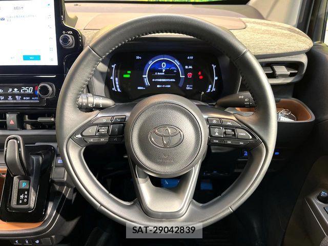 Toyota SIENTA 2023-10 8686563-7
