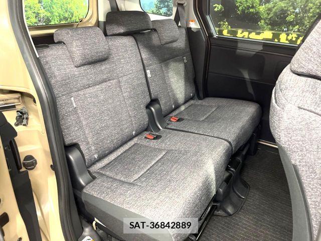 Toyota SIENTA 2025-09 8686554-8