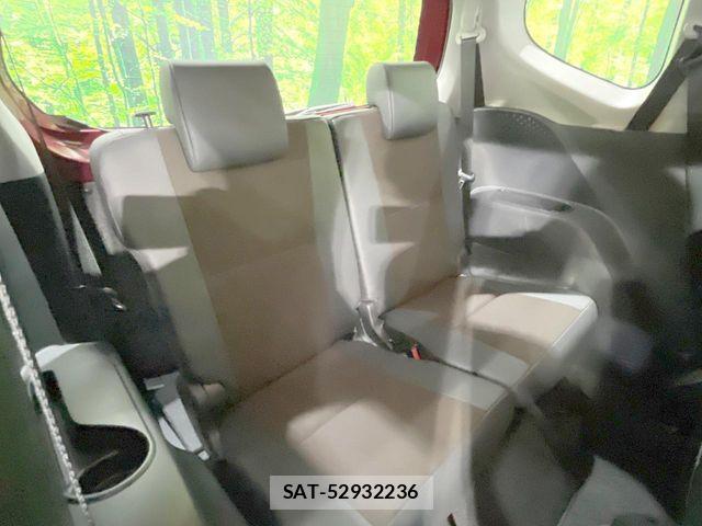 Toyota SIENTA 2021-10 8686565-9
