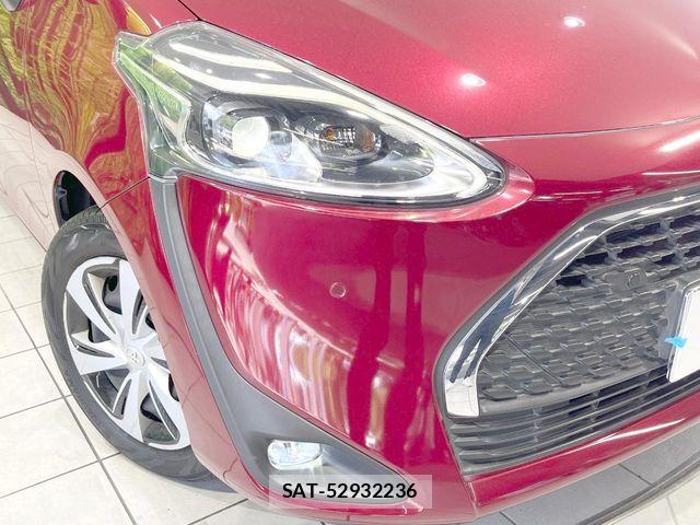 Toyota SIENTA 2021-10 8686565-12