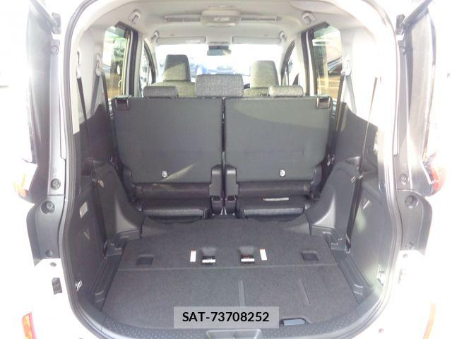 Toyota SIENTA 2022-10 8745871-13