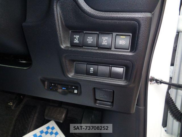 Toyota SIENTA 2022-10 8745871-15