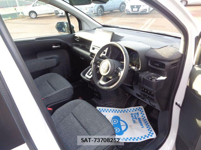 Toyota SIENTA 2022-10 8745871-1