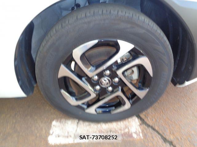 Toyota SIENTA 2022-10 8745871-24