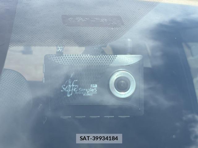 Toyota SIENTA 2021-07 8745877-17