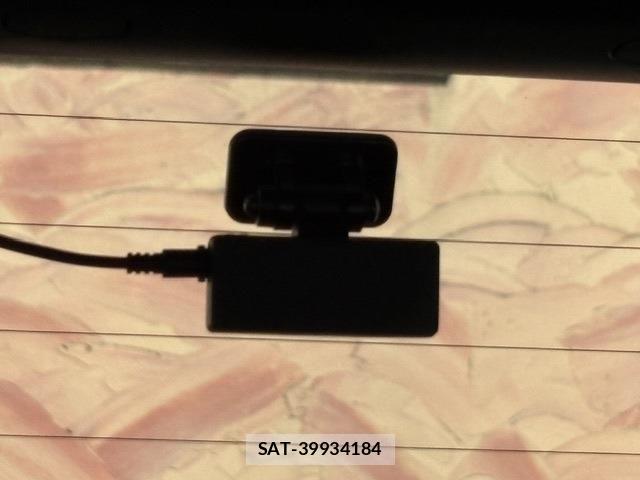 Toyota SIENTA 2021-07 8745877-18