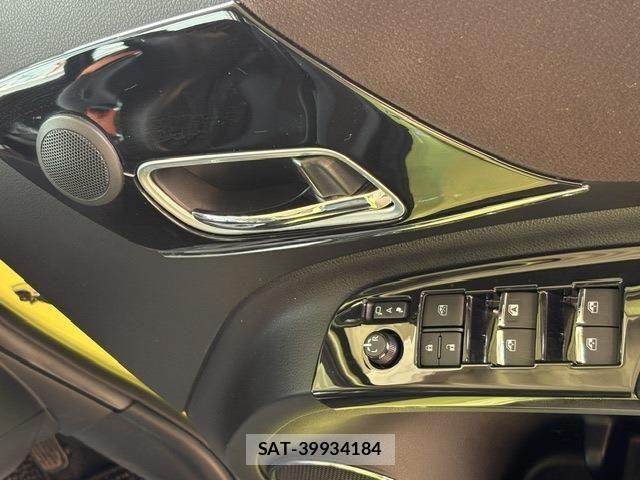 Toyota SIENTA 2021-07 8745877-19