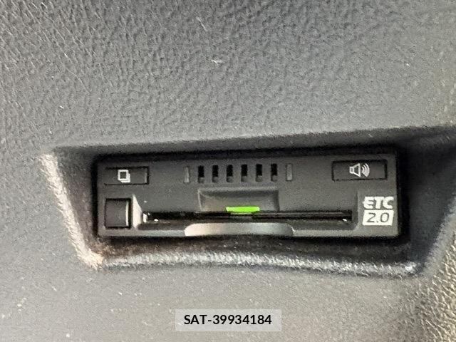 Toyota SIENTA 2021-07 8745877-21
