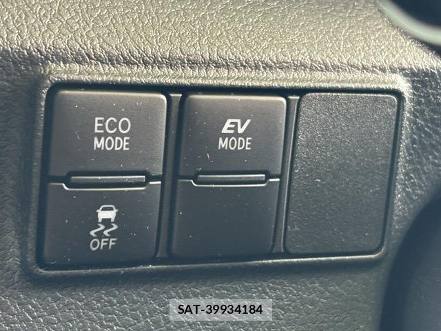 Toyota SIENTA 2021-07 8745877-22