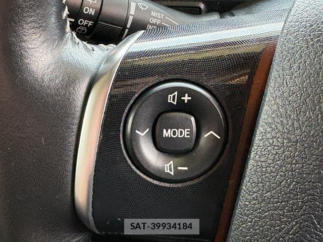 Toyota SIENTA 2021-07 8745877-25