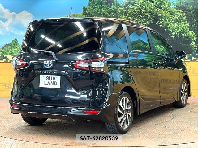 Toyota SIENTA 2017-03 8744187-16