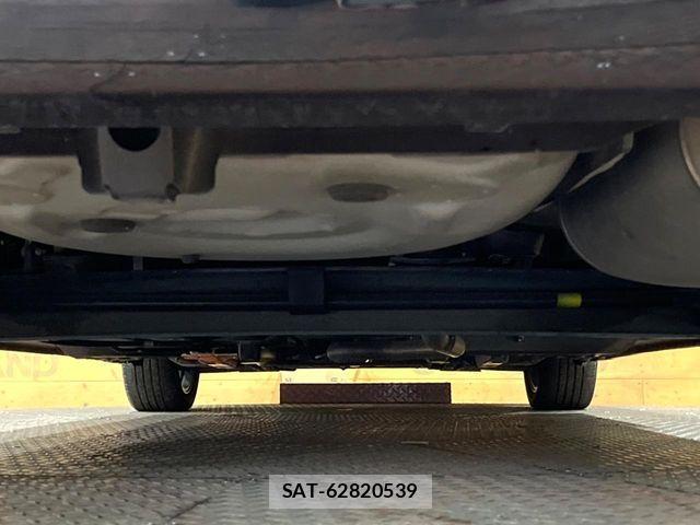 Toyota SIENTA 2017-03 8744187-18