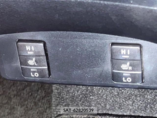 Toyota SIENTA 2017-03 8744187-6