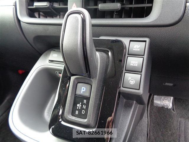 Toyota SIENTA 2024-07 8745874-23