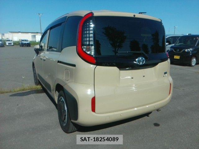 Toyota SIENTA 2023-11 8745861-2