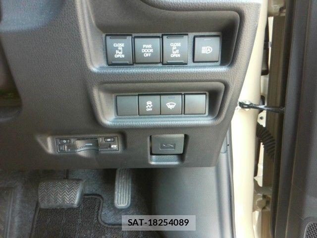 Toyota SIENTA 2023-11 8745861-8