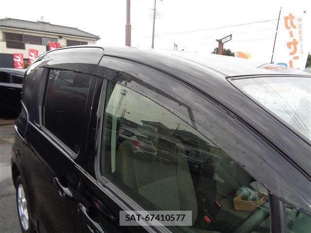 Toyota SIENTA 2023-05 8745875-9