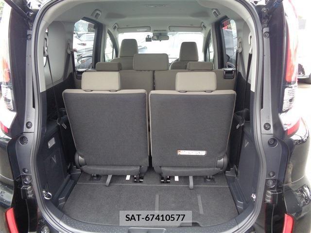 Toyota SIENTA 2023-05 8745875-14