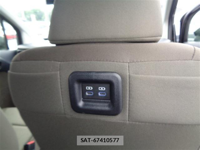 Toyota SIENTA 2023-05 8745875-17