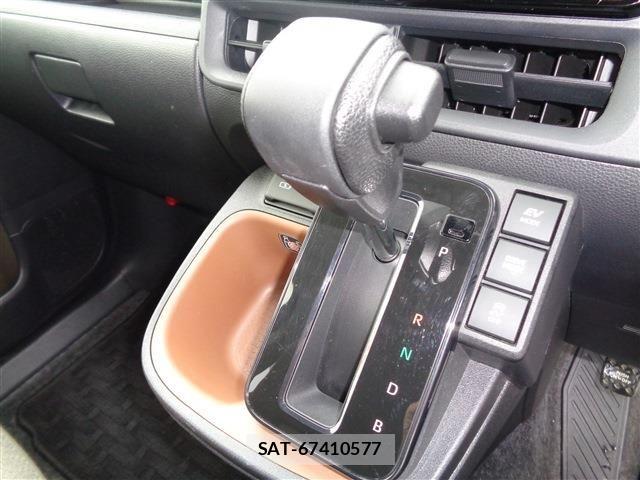 Toyota SIENTA 2023-05 8745875-23