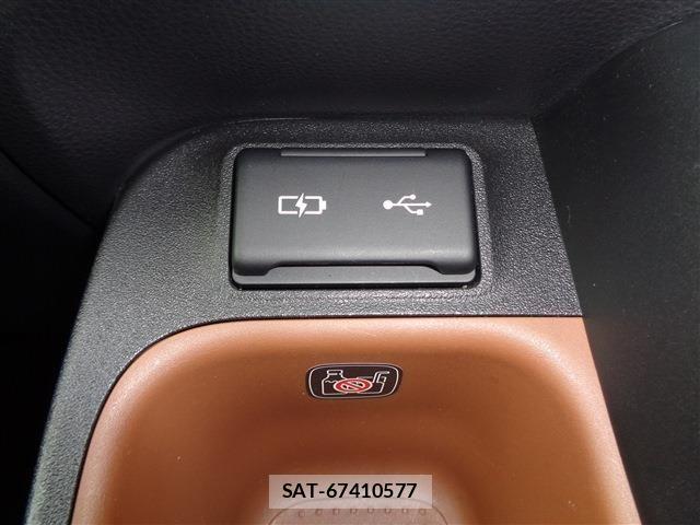 Toyota SIENTA 2023-05 8745875-24