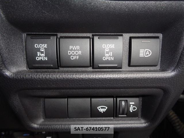 Toyota SIENTA 2023-05 8745875-26