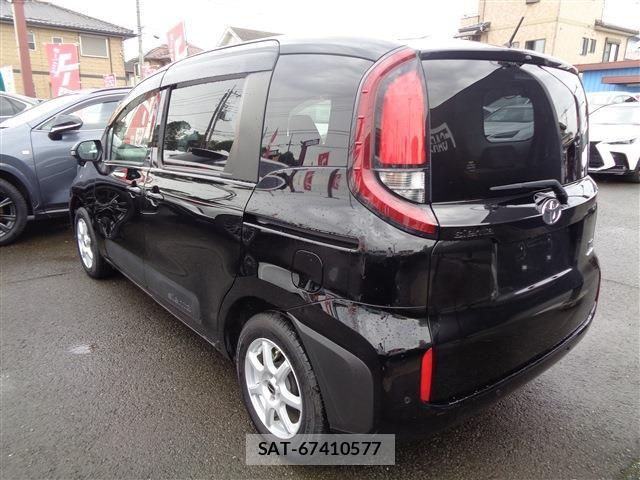 Toyota SIENTA 2023-05 8745875-5