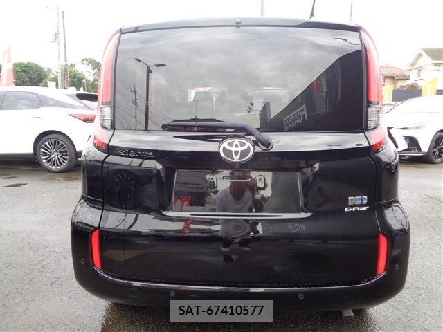 Toyota SIENTA 2023-05 8745875-6