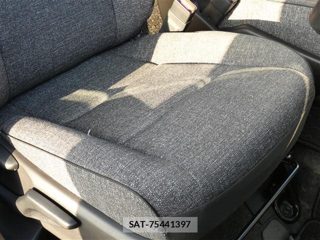 Toyota SIENTA 2023-07 8745870-17