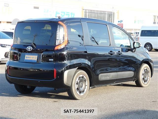 Toyota SIENTA 2023-07 8745870-3