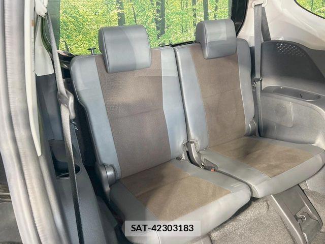 Toyota SIENTA 2021-10 8745878-9