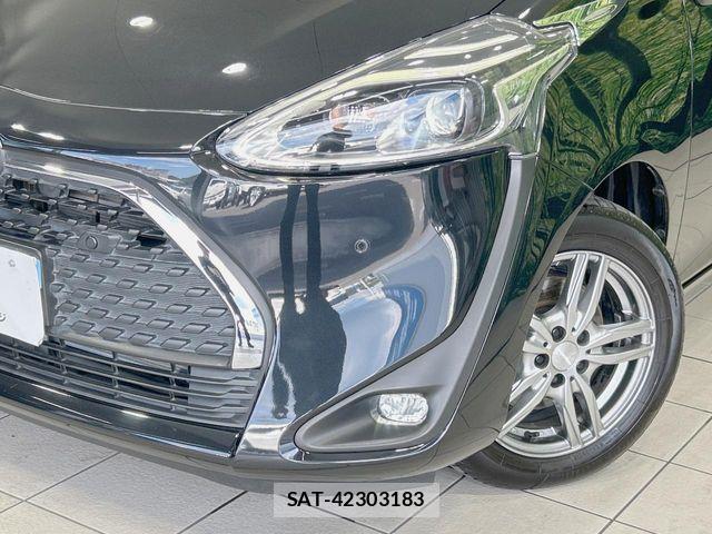 Toyota SIENTA 2021-10 8745878-12