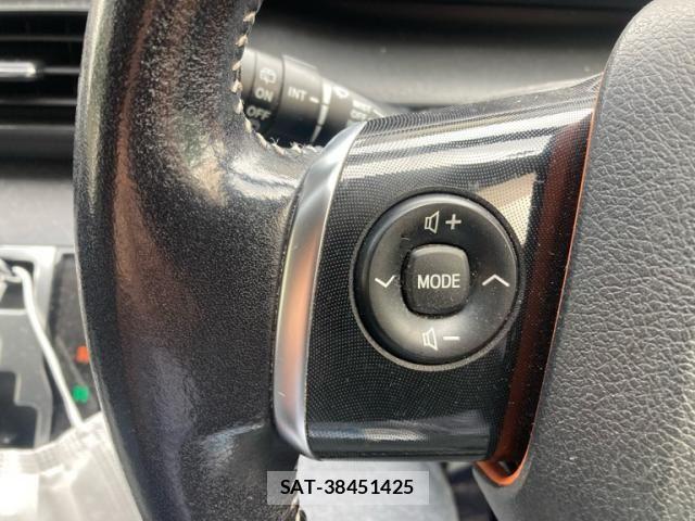 Toyota SIENTA 2015-10 8744142-11