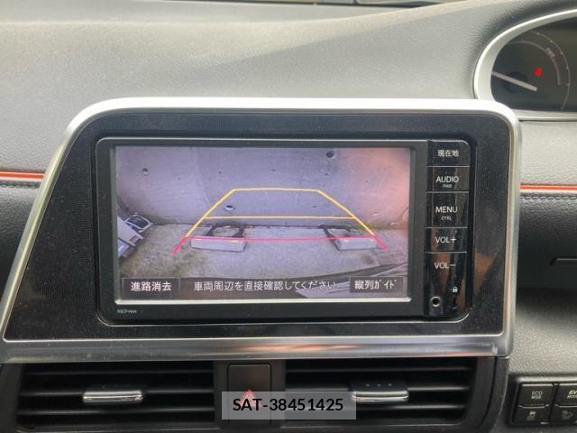 Toyota SIENTA 2015-10 8744142-17