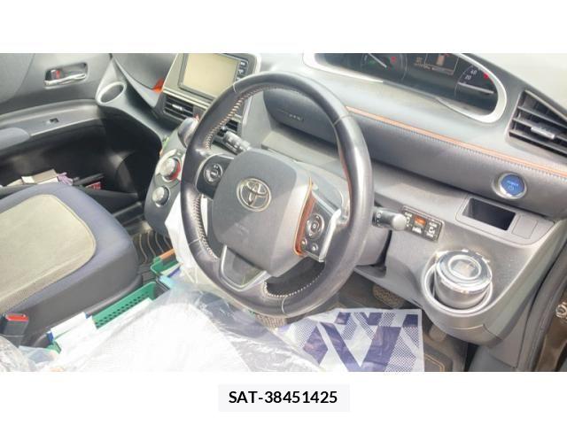 Toyota SIENTA 2015-10 8744142-21