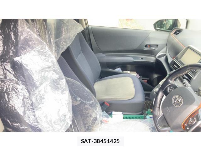 Toyota SIENTA 2015-10 8744142-22