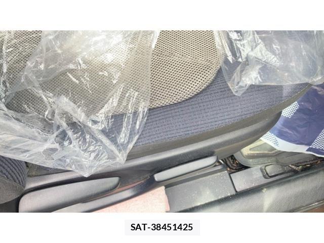 Toyota SIENTA 2015-10 8744142-23
