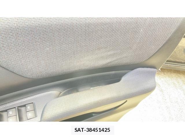 Toyota SIENTA 2015-10 8744142-24