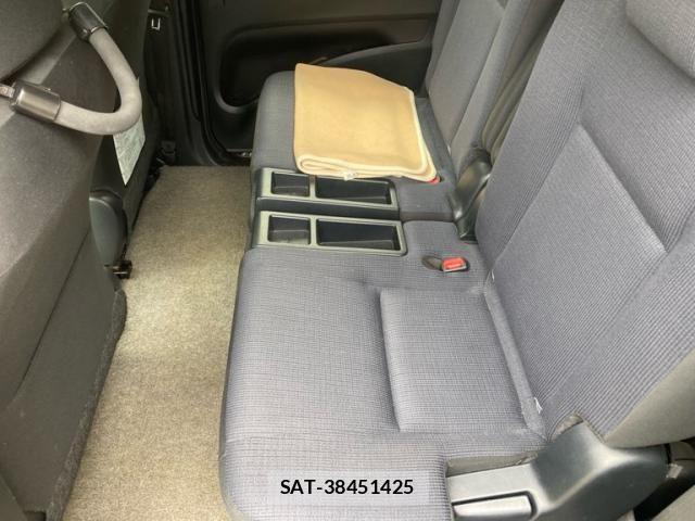 Toyota SIENTA 2015-10 8744142-6