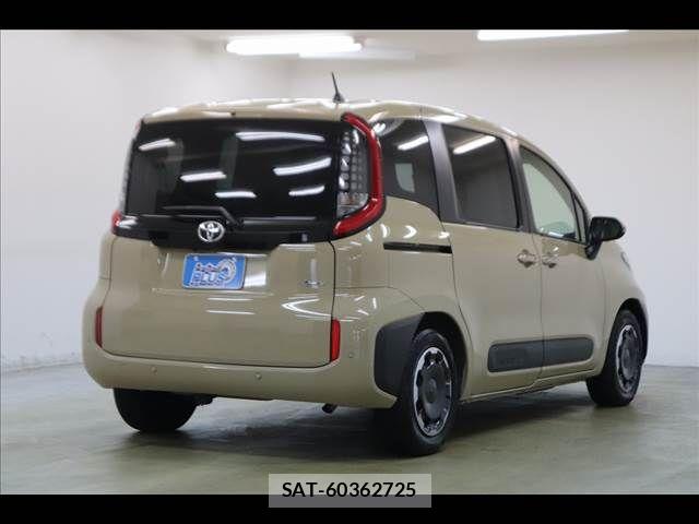Toyota SIENTA 2024-12 8745864-18