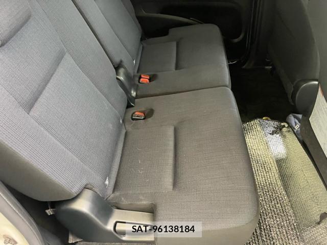 Toyota SIENTA 2016-08 8745882-11