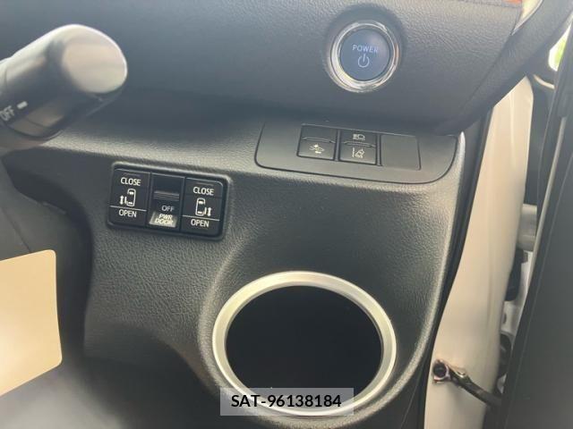 Toyota SIENTA 2016-08 8745882-17
