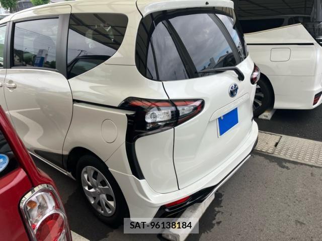 Toyota SIENTA 2016-08 8745882-5