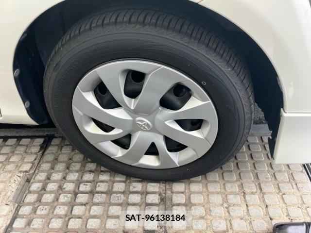 Toyota SIENTA 2016-08 8745882-6