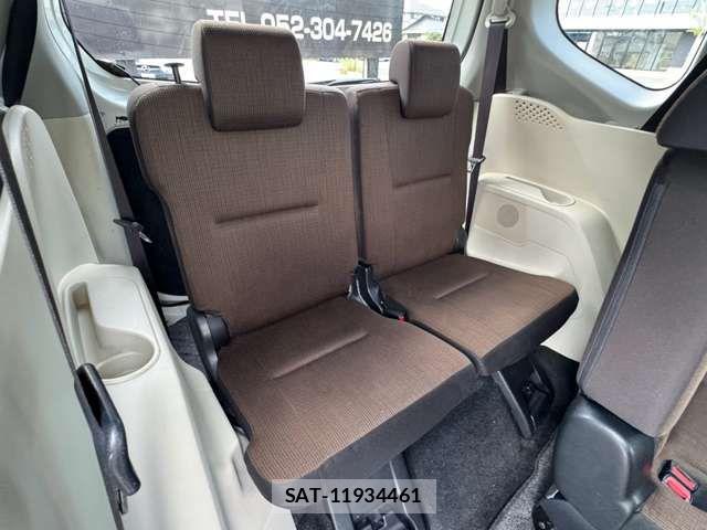 Toyota SIENTA 2015-11 8745884-12