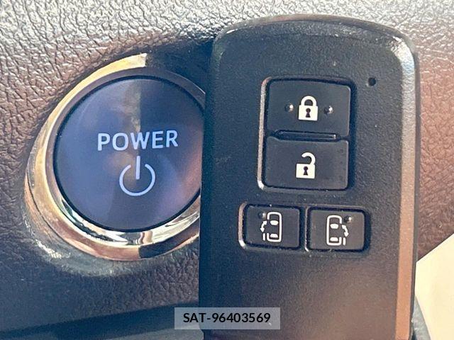 Toyota SIENTA 2015-09 8745879-1