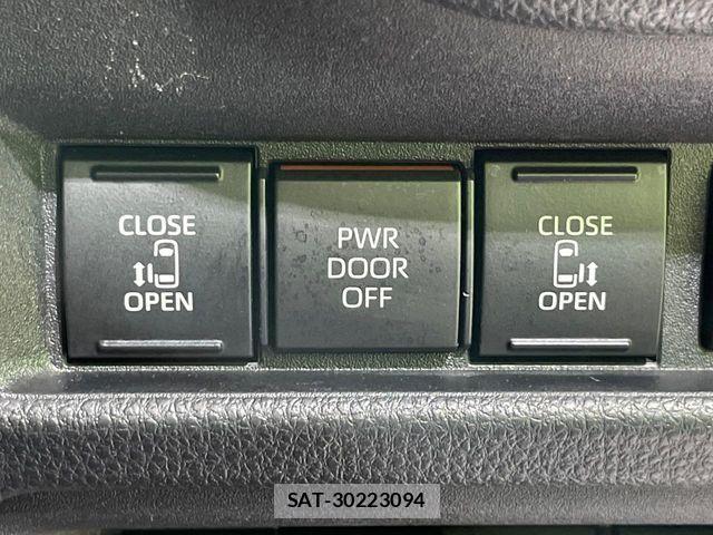 Toyota SIENTA 2023-05 8745862-5