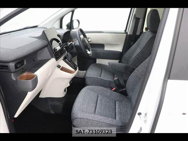 Toyota SIENTA 2024-08 8745865-10