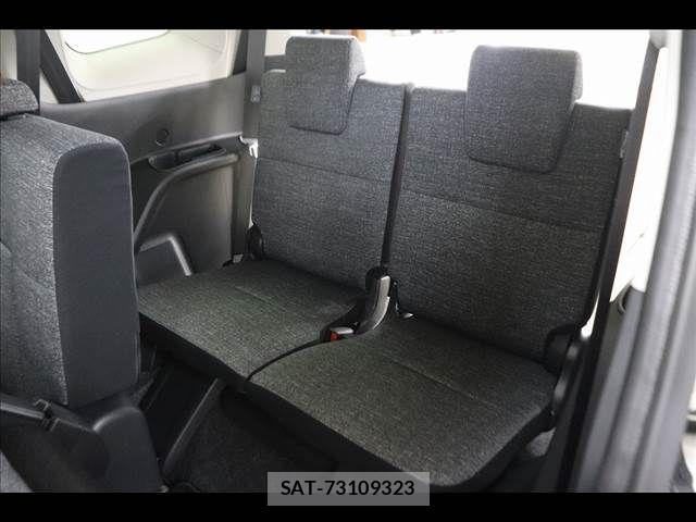 Toyota SIENTA 2024-08 8745865-12