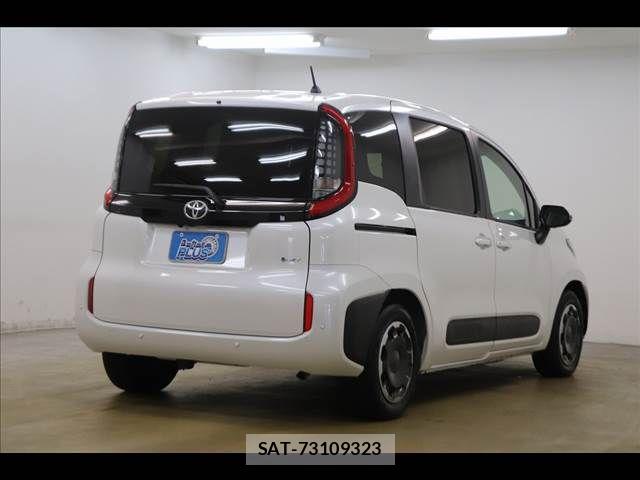 Toyota SIENTA 2024-08 8745865-18